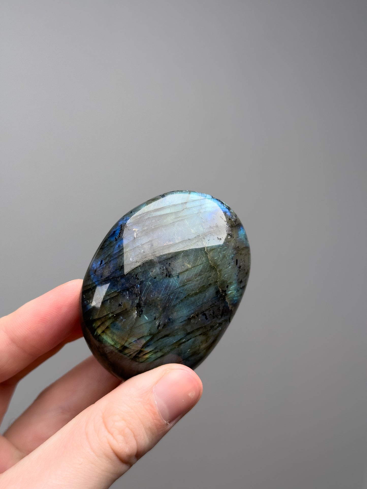 Labradorite palm stone