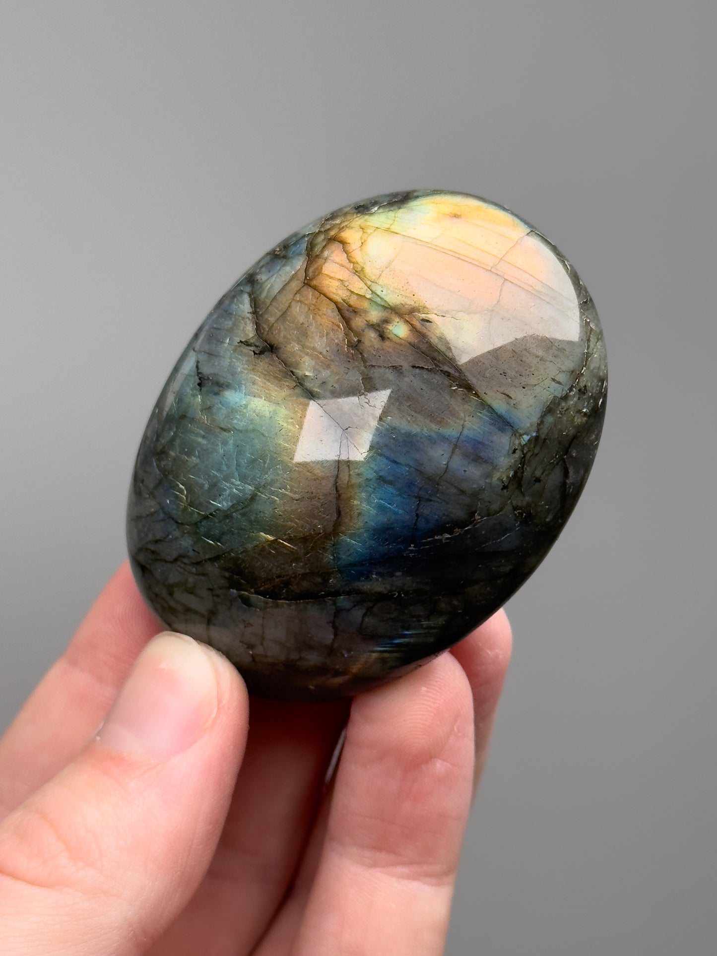 Labradorite palm stone