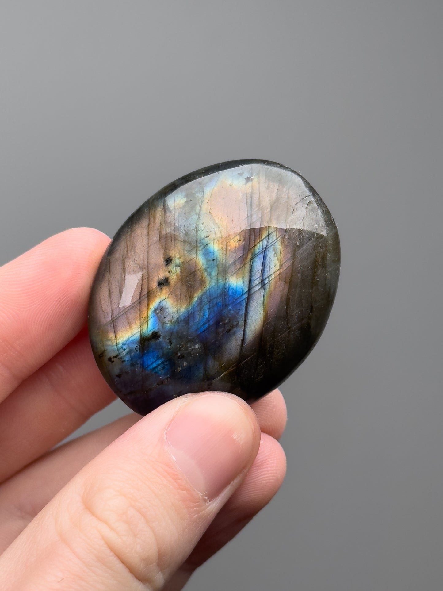 Labradorite palm stone