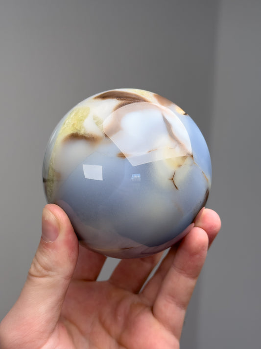 Chalcedony sphere