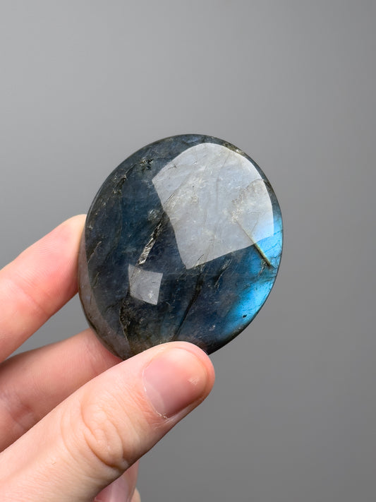 Labradorite palm stone