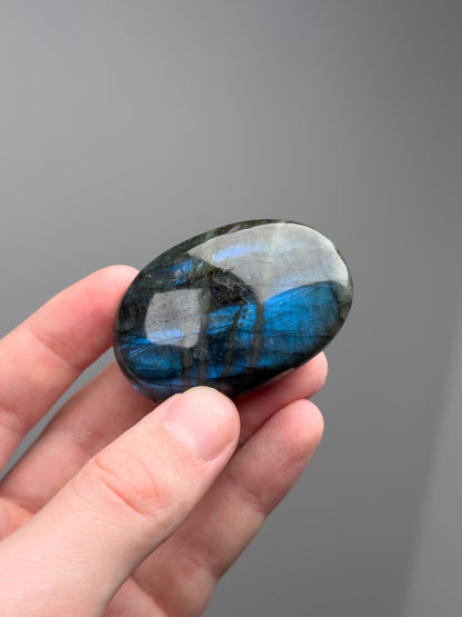 Labradorite palm stone