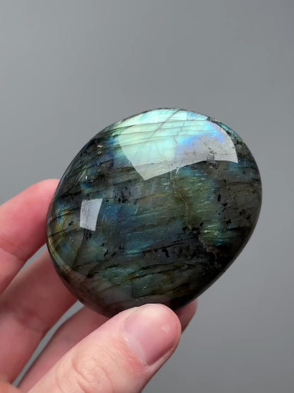 Labradorite palm stone