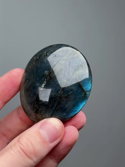 Labradorite palm stone